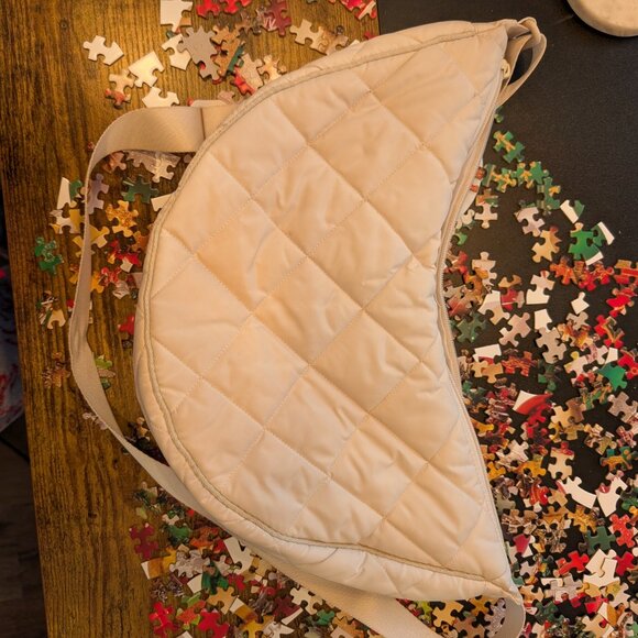 Uniqlo Large Quilted Half Moon Bag - Picture 2 of 10